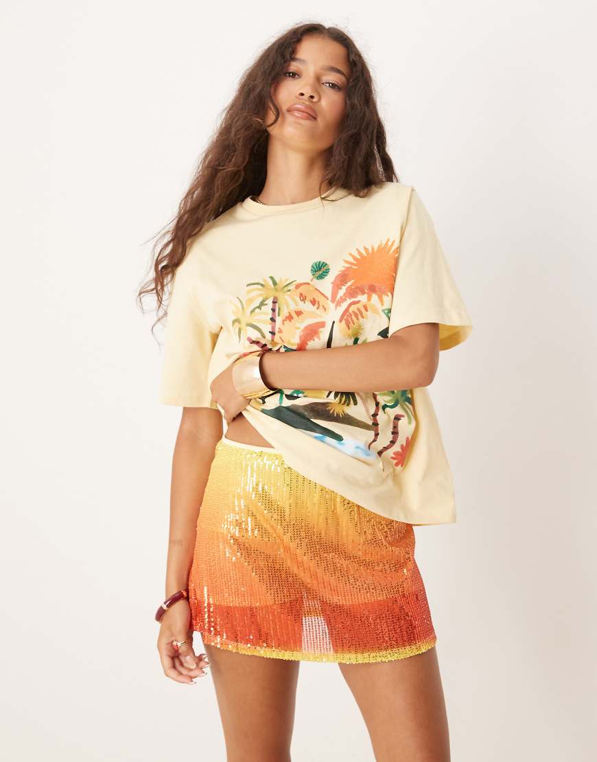 ASOS DESIGN - Mini-Skort in Orange mit Print mit Farbverlauf und Pailletten ASOS DESIGN - Mini-Skort in Orange mit Print mit Farbverlauf und Pailletten von ASOS DESIGN