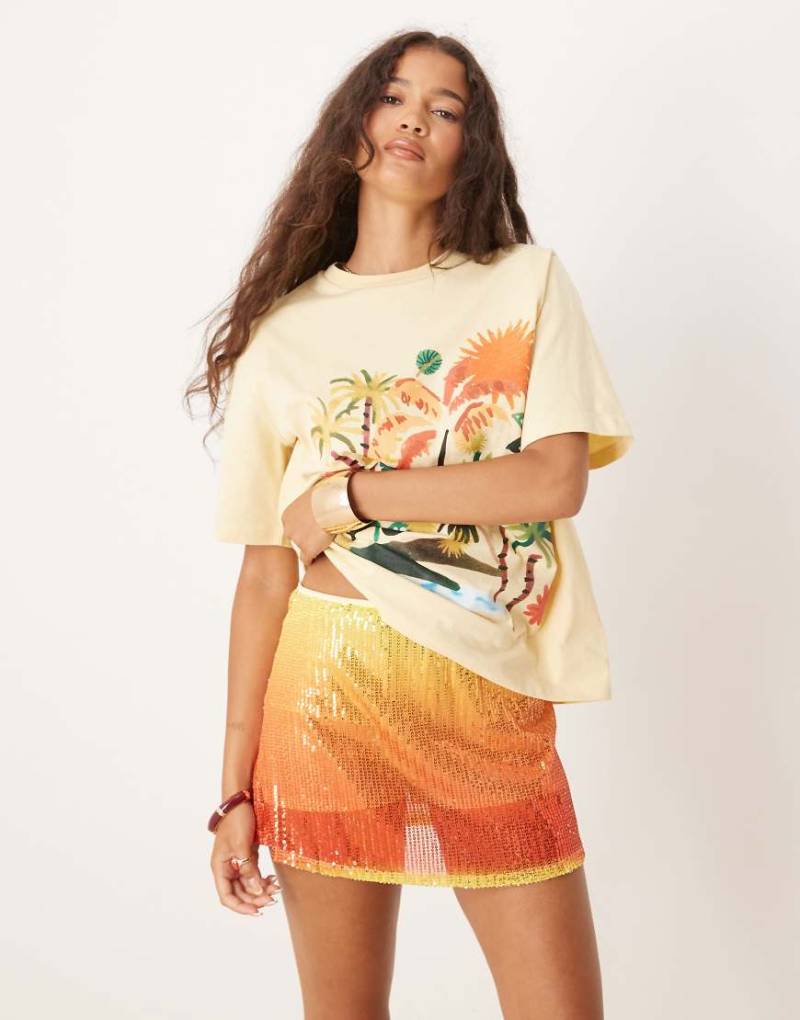 ASOS DESIGN - Mini-Skort in Orange mit Print mit Farbverlauf und Pailletten von ASOS DESIGN