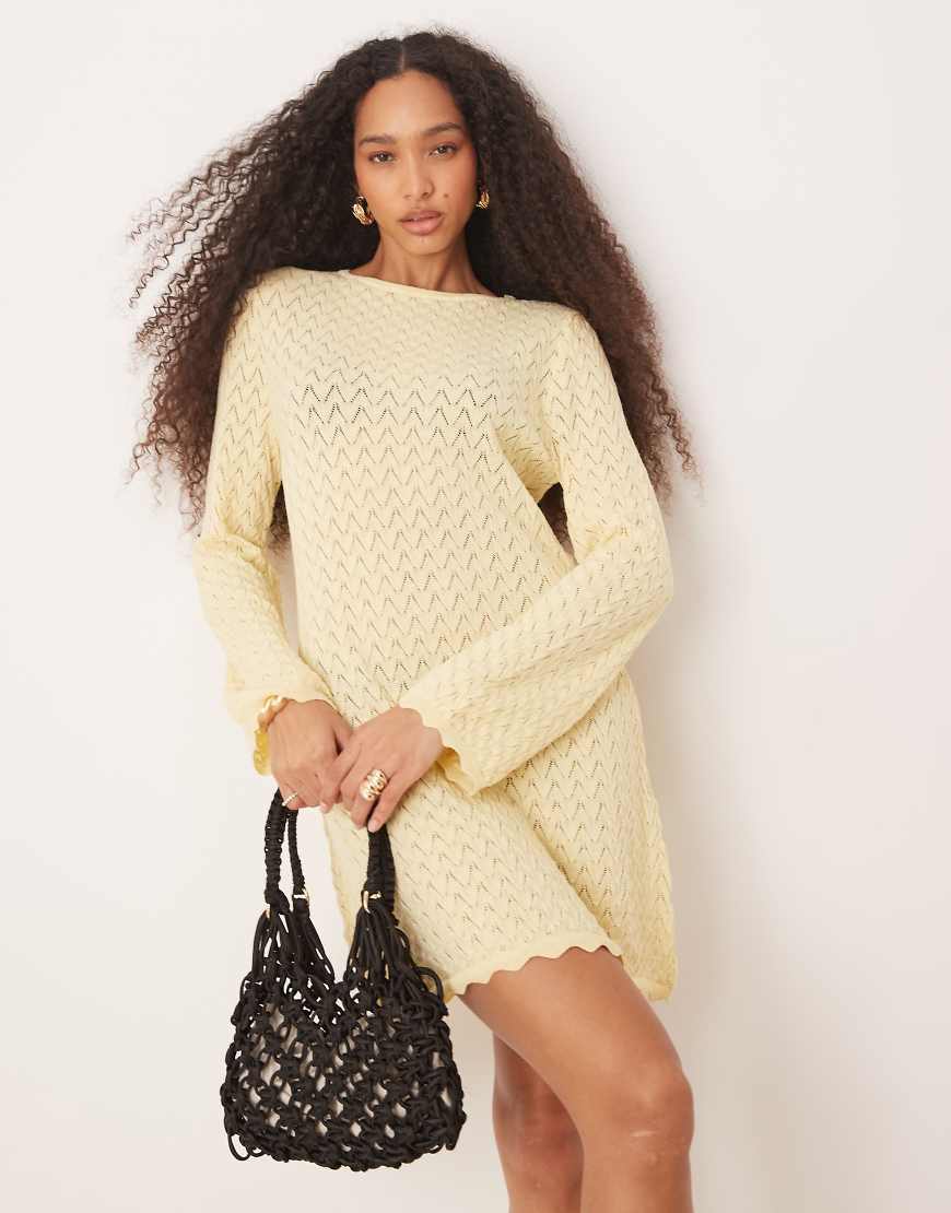 ASOS DESIGN - Mini-Strickkleid in Buttermilchgelb mit ausgestellten Ärmeln von ASOS DESIGN