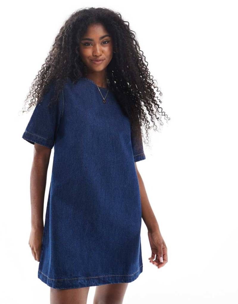 ASOS DESIGN - Mini-T-Shirt-Kleid in Dunkelblau aus Jeansstoff-Marineblau von ASOS DESIGN