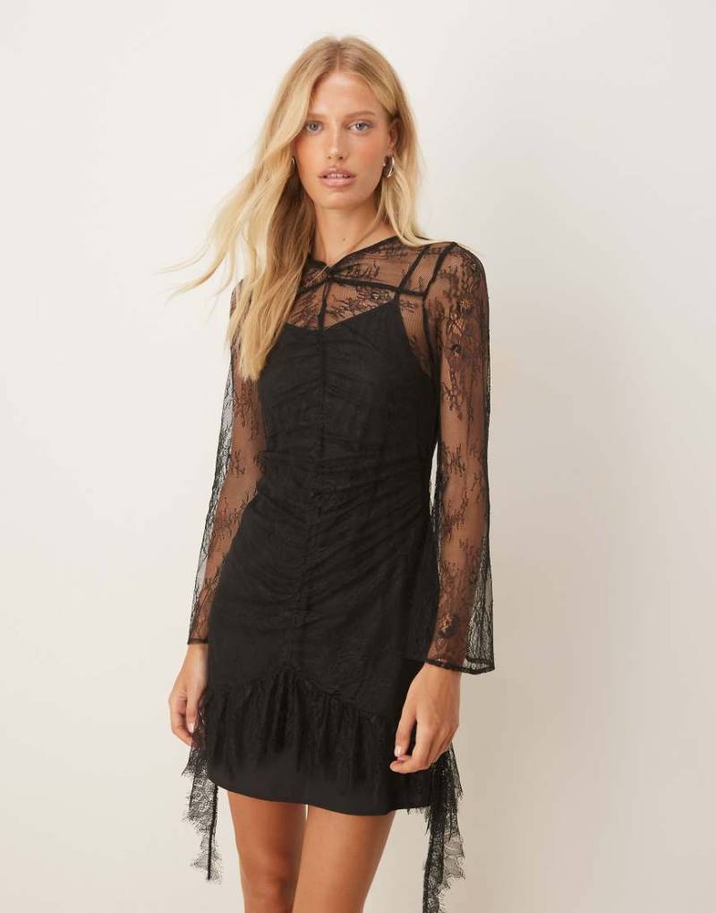 ASOS DESIGN - Minikleid aus Spitze in Schwarz mit geraffter Vorderseite-Bunt von ASOS DESIGN
