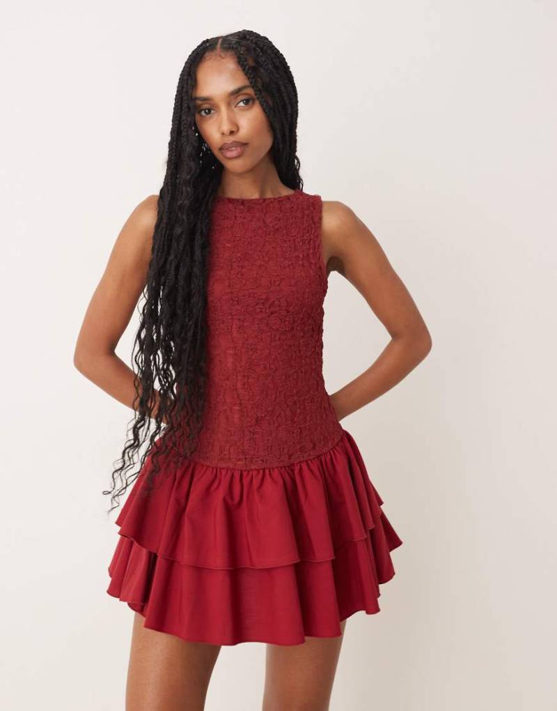 ASOS DESIGN - Minikleid in Burgunderrot mit Oberteil aus Spitze und Rock aus Popeline-Keine Farbe von ASOS DESIGN