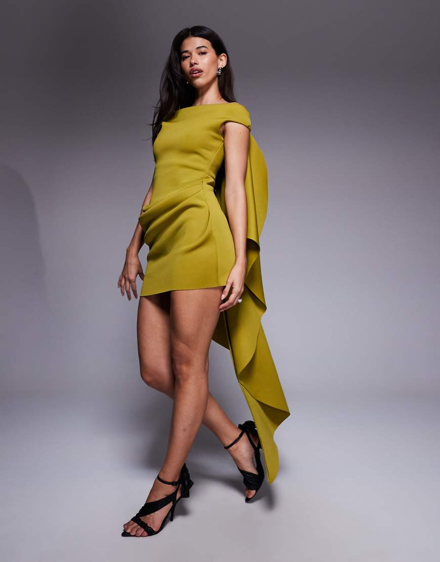 ASOS DESIGN - Minikleid in Olivgrün mit Schleppe und Carmen-Ausschnitt-Rot von ASOS DESIGN