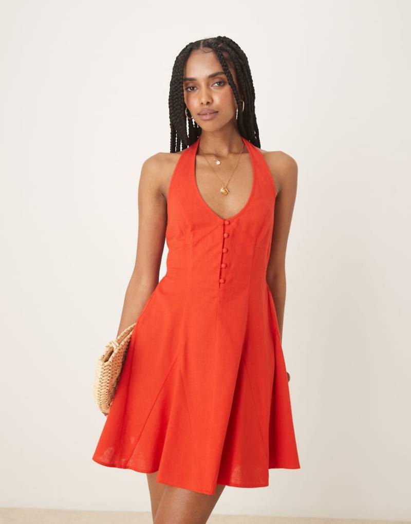 ASOS DESIGN - Minikleid in Rot mit Neckholder und Godet-Saum von ASOS DESIGN