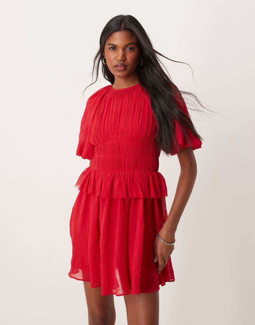 ASOS DESIGN - Minikleid in Rot mit Puffärmeln und geraffter Taille von ASOS DESIGN