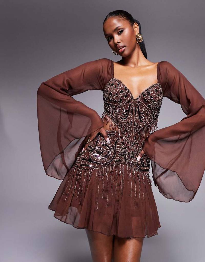 ASOS DESIGN - Minikleid in Schokobraun mit ausgestellten Ärmeln und Verzierung von ASOS DESIGN