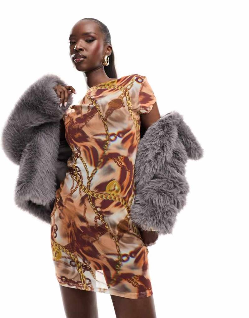 ASOS DESIGN - Minikleid mit Kettenprint, Flügelärmeln und tiefem Rückenausschnitt-Bunt von ASOS DESIGN