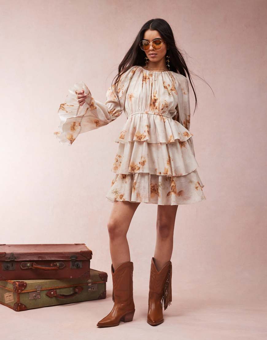 ASOS DESIGN - Minikleid mit verschwommenem Blumenprint, Rüschen und Schulterzierausschnitten-Bunt von ASOS DESIGN