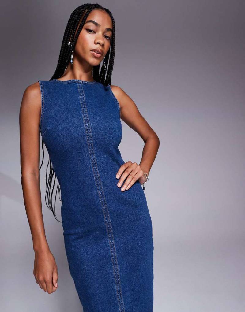ASOS DESIGN - Minimalistisches Midi-Jeanskleid in dunkler Waschung-Blau von ASOS DESIGN