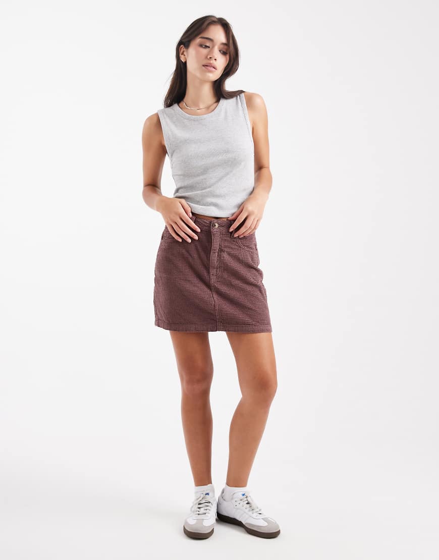 ASOS DESIGN - Minirock aus Bubble-Cord in Malve-Lila von ASOS DESIGN