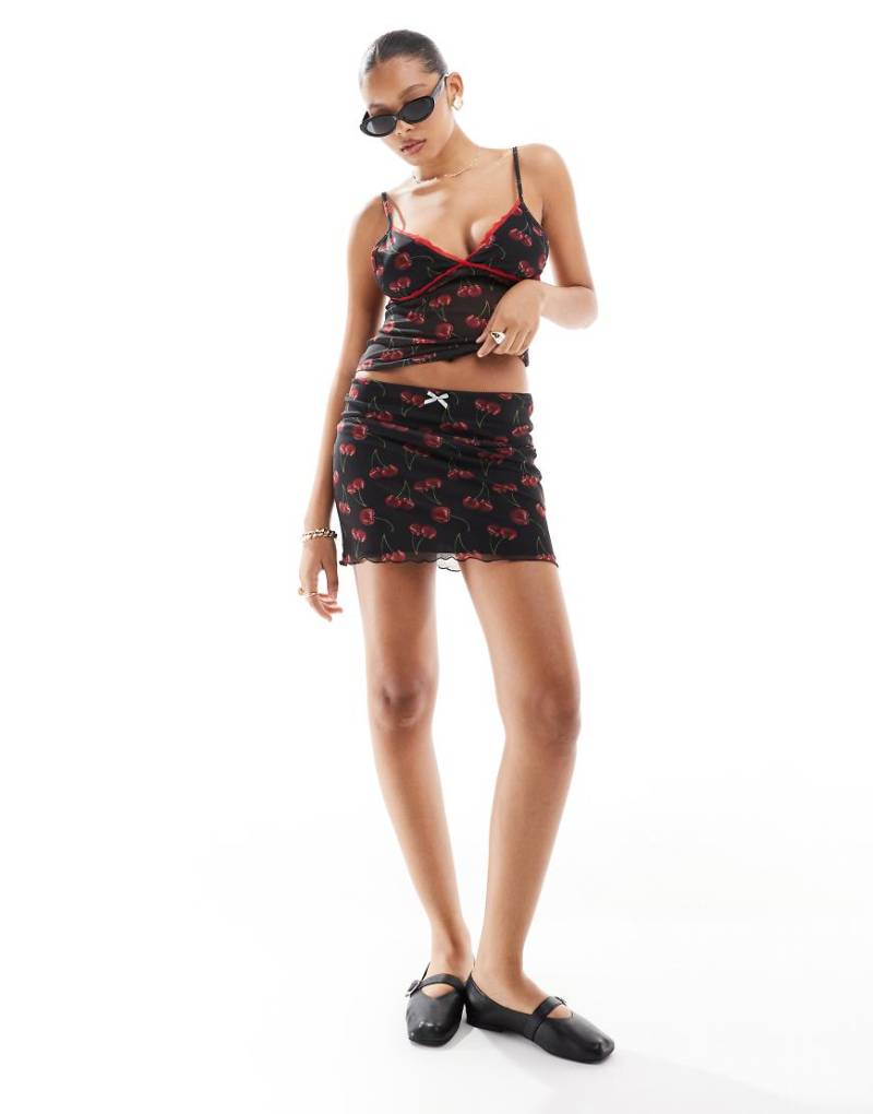 ASOS DESIGN - Minirock in Schwarz aus Netzstoff mit Kirschmuster, Kombiteil-Bunt von ASOS DESIGN
