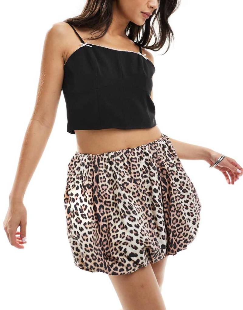 ASOS DESIGN - Minirock mit Ballonsaum und Animal-Print-Bunt von ASOS DESIGN