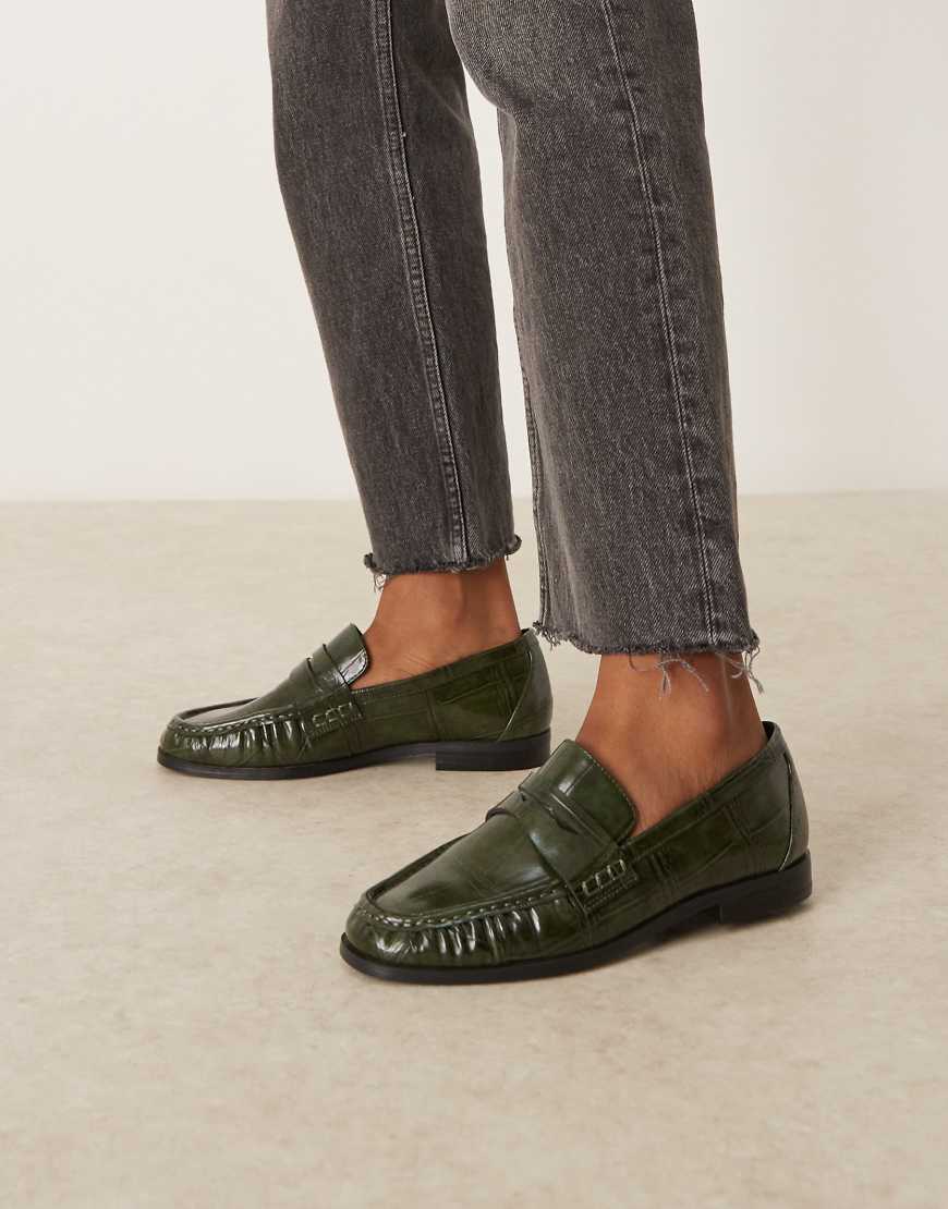 ASOS DESIGN - Minnie - Loafer in Kroko-Grün mit Raffung von ASOS DESIGN