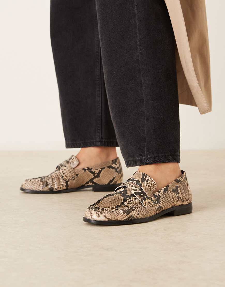 ASOS DESIGN - Minnie - Loafer mit gerafftem Detail und Schlangenmuster-Bunt von ASOS DESIGN