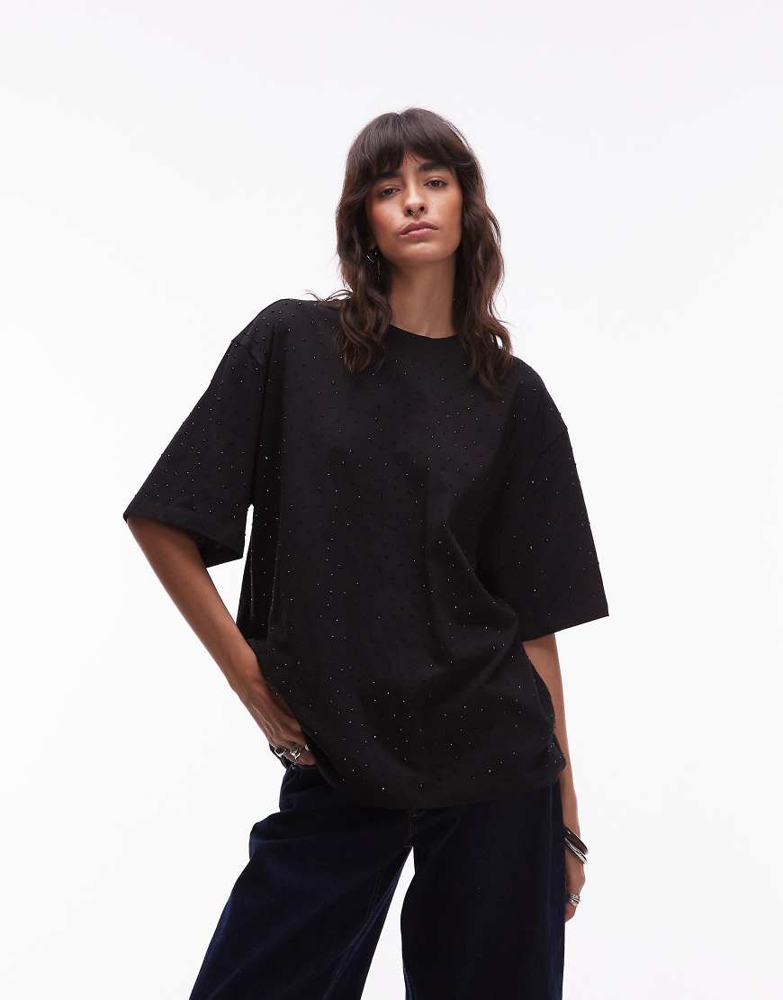 ASOS DESIGN - Mit Nieten besetztes Oversize-T-Shirt in Schwarz von ASOS DESIGN