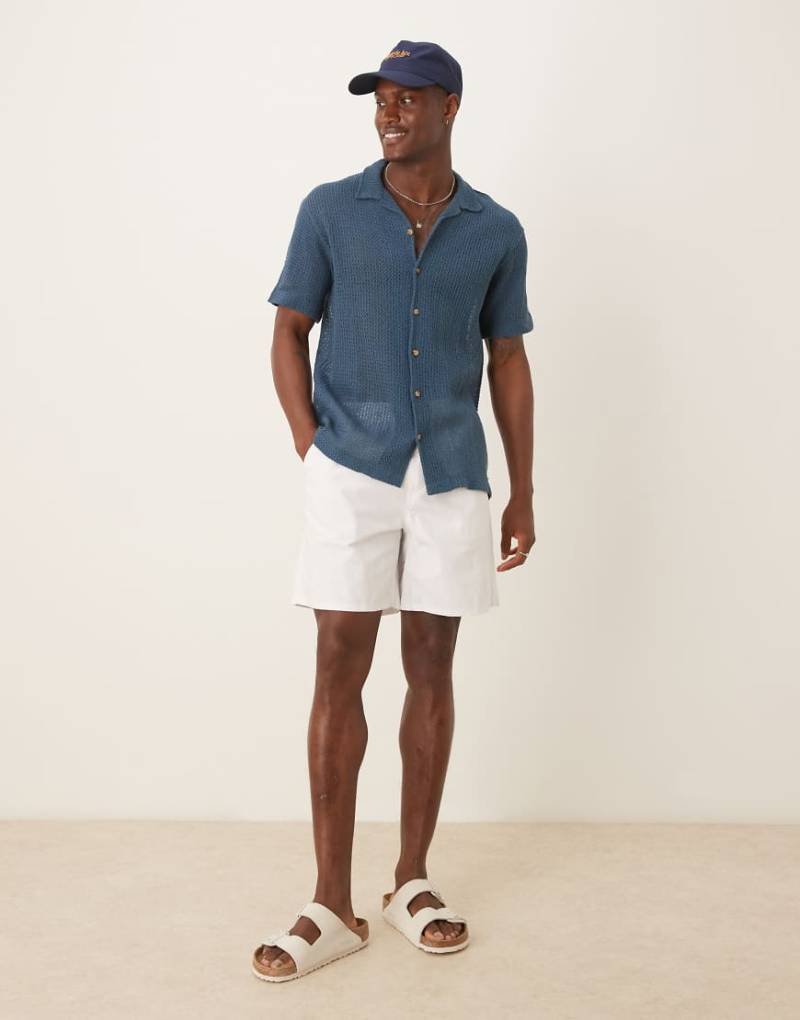 ASOS DESIGN - Mittellange Schlupf-Shorts aus Leinenmix in Weiß von ASOS DESIGN