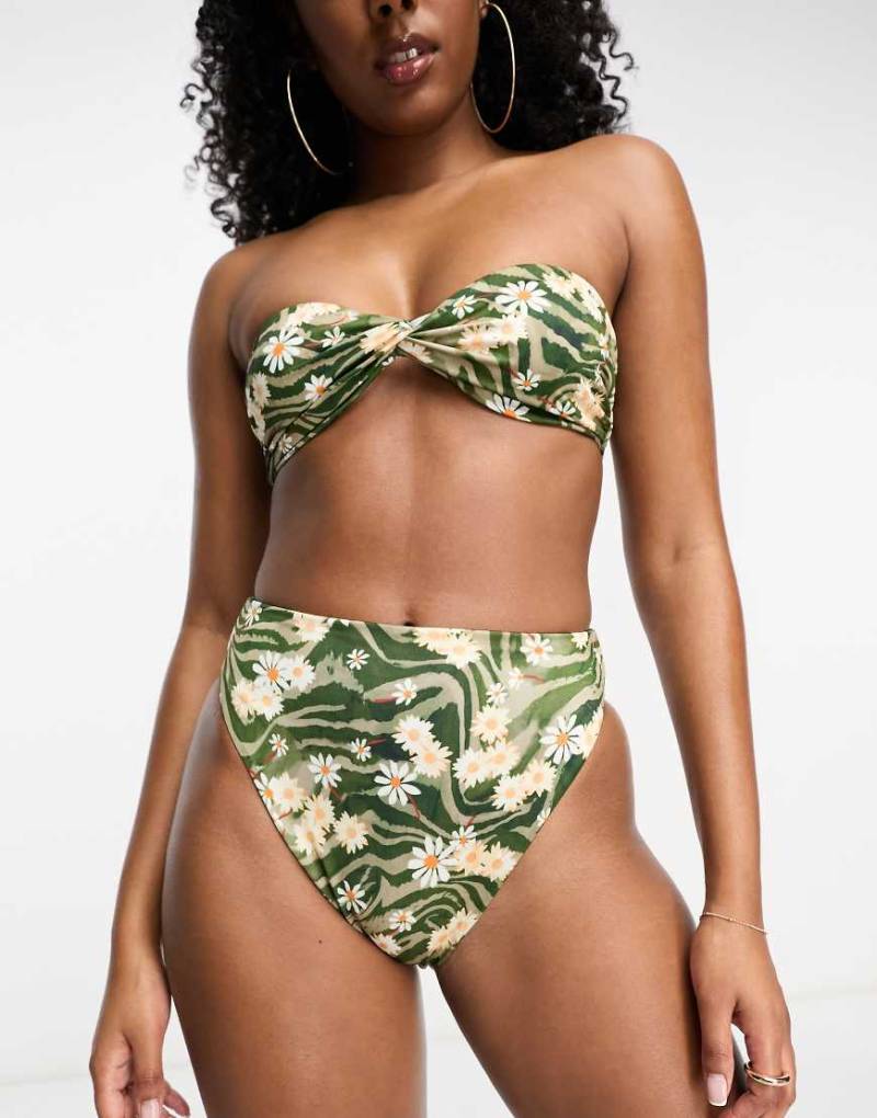 ASOS DESIGN - Mix and Match - Bikinihose mit Animal- und Gänseblümchen-Print, hohem Beinausschnitt und hohem Bund-Bunt von ASOS DESIGN
