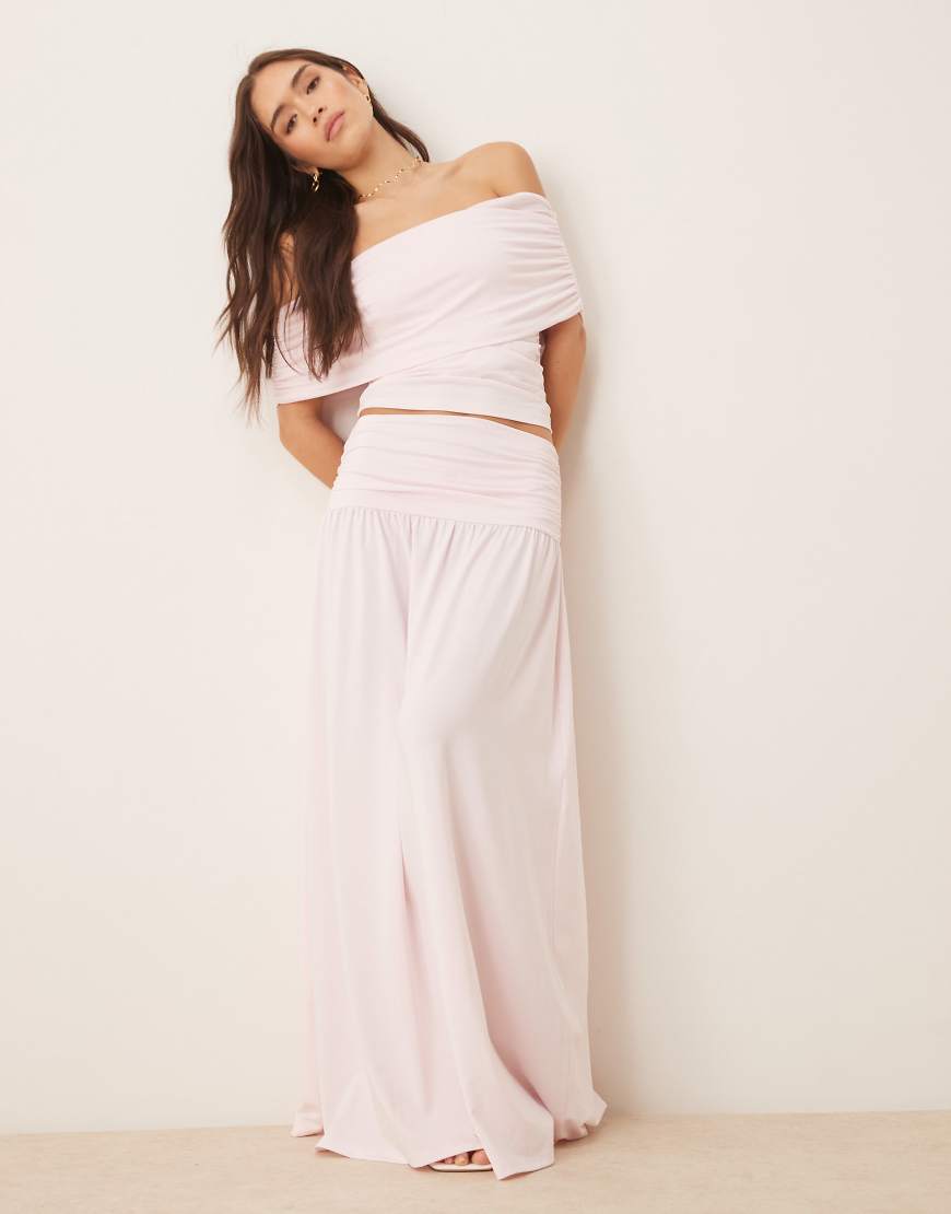 ASOS DESIGN - Mix and Match - Geraffter Maxirock in Pastellrosa mit tiefer Taille ASOS DESIGN - Mix and Match - Geraffter Maxirock in Pastellrosa mit tiefer Taille von ASOS DESIGN