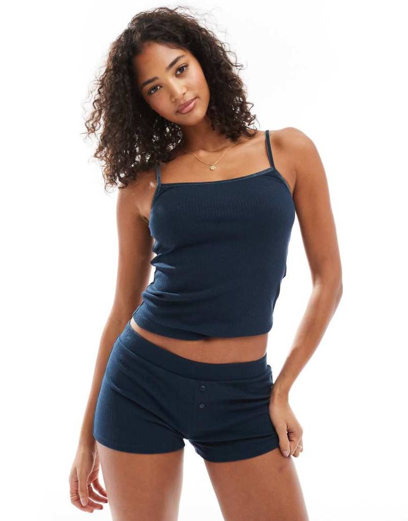ASOS DESIGN - Mix and Match - Gerippte Pyjama-Boxershorts in Marineblau mit Samtbesatz-Braun von ASOS DESIGN