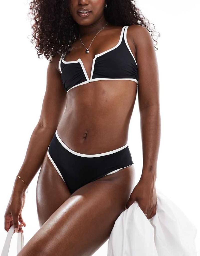 ASOS DESIGN - Mix and Match - Kurz geschnittenes Bikinioberteil in Schwarz mit farblich abgesetzter Einfassung und v-förmigem Draht von ASOS DESIGN