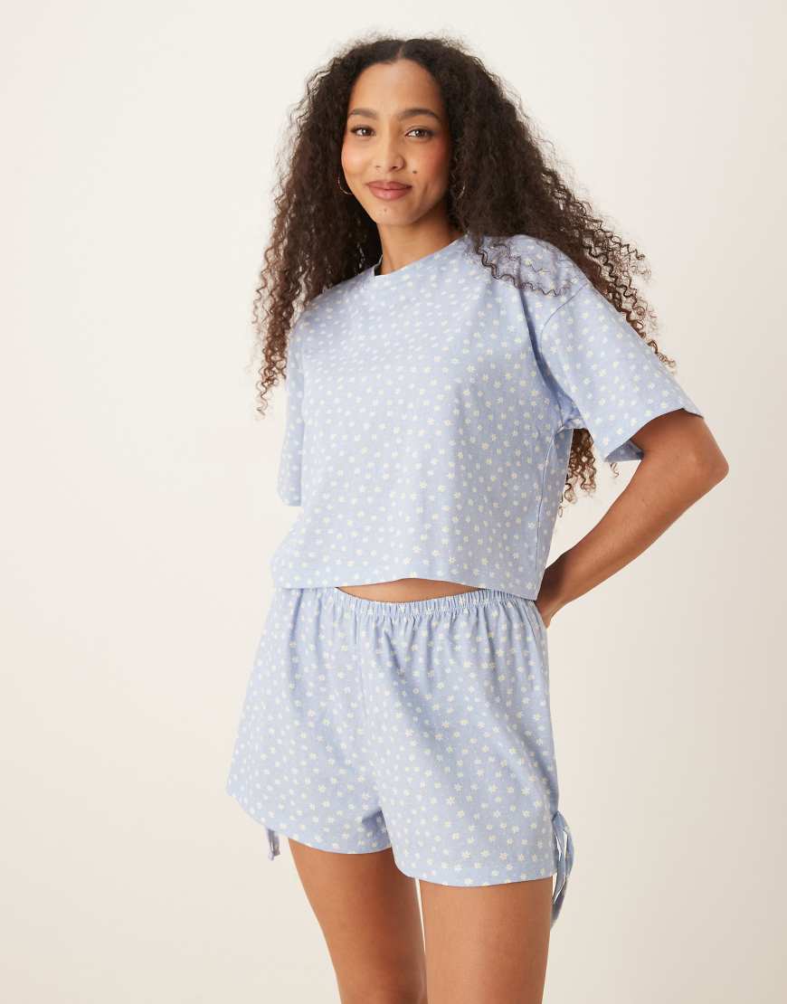 ASOS DESIGN - Mix & Match - Boxy Fit Pyjama-T-Shirt in Blau mit Gänseblümchenmuster von ASOS DESIGN