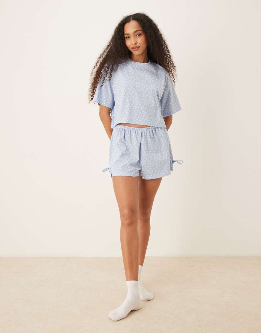 ASOS DESIGN - Mix & Match - Pyjama-Shorts in Blau mit Gänseblümchenmuster von ASOS DESIGN
