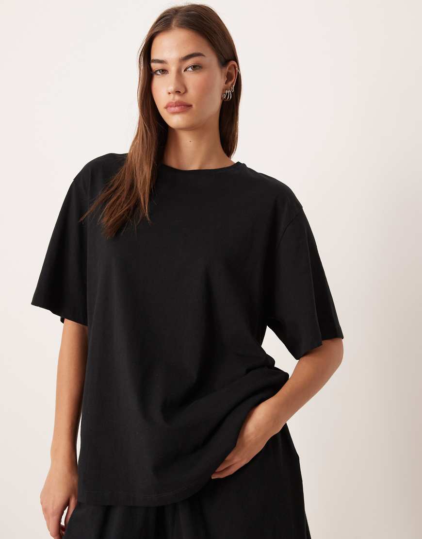 ASOS DESIGN - Mix & Match - Schwarzes Pyjama-T-Shirt aus Baumwolle in Oversize-Passform von ASOS DESIGN