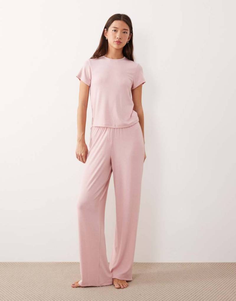 ASOS DESIGN - Mix & Match - Weiche gerippte Pyjamahose in Hellrosa mit weitem Bein-Rot von ASOS DESIGN