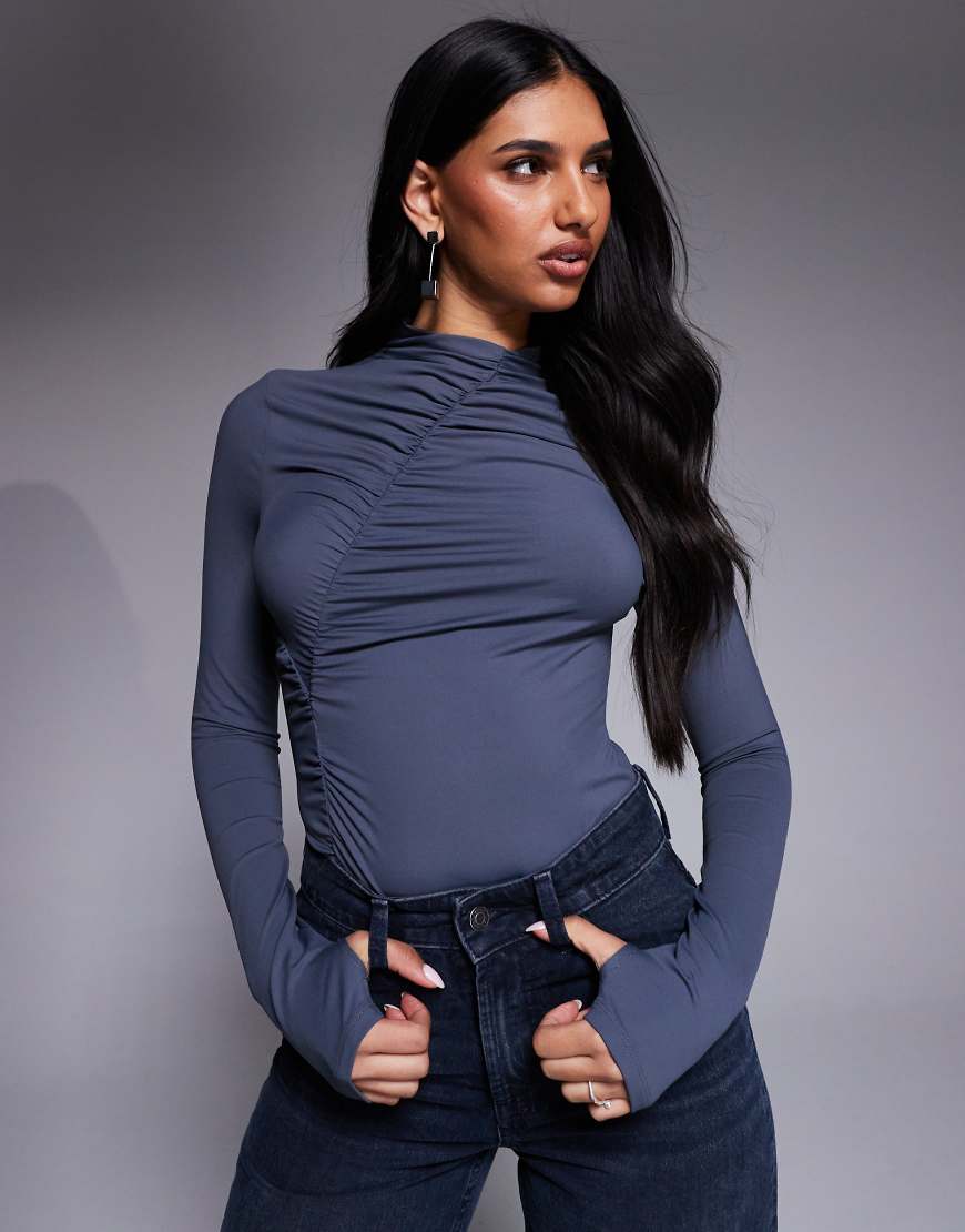 ASOS DESIGN - Modest - Body in Anthrazit mit Raffung-Grau von ASOS DESIGN