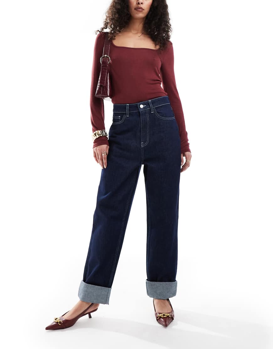 ASOS DESIGN - Mom-Jeans in Rinse-Waschung mit hohem Bund-Blau von ASOS DESIGN