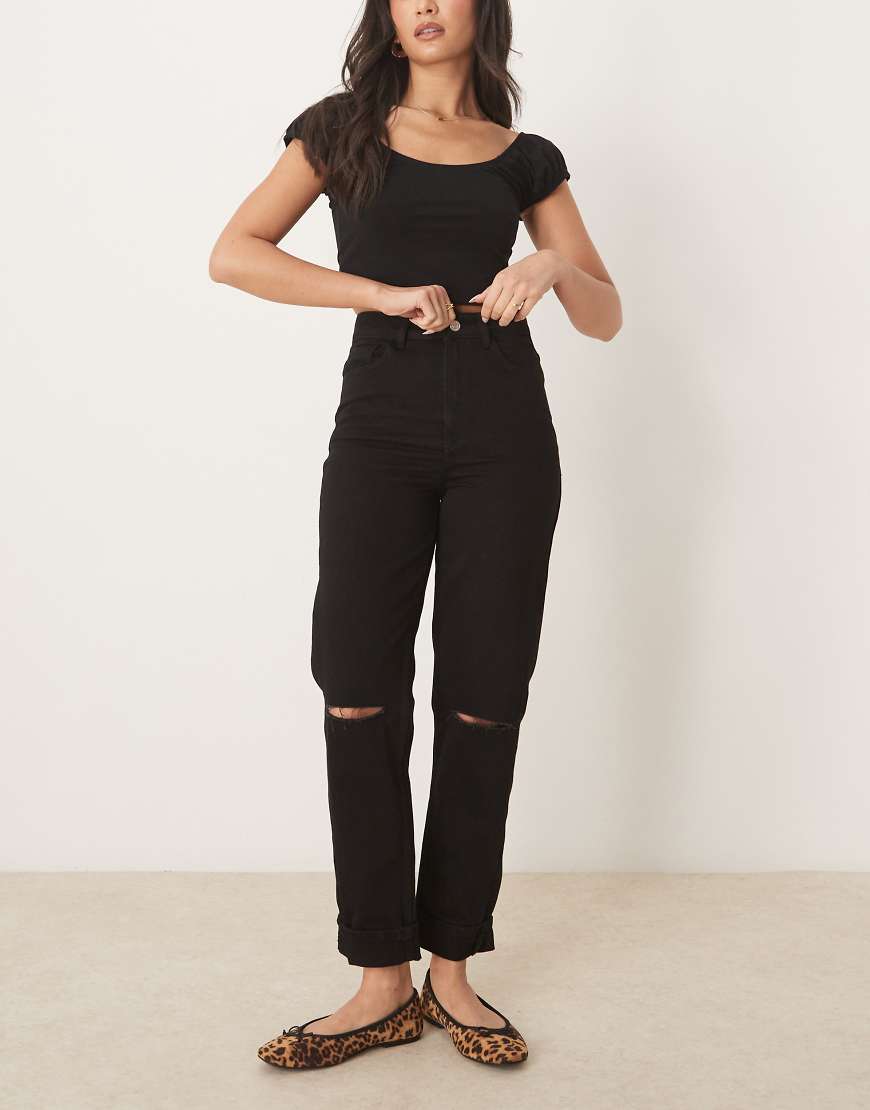 ASOS DESIGN - Mom-Jeans in verwaschenem Schwarz mit Zierrissen ASOS DESIGN - Mom-Jeans in verwaschenem Schwarz mit Zierrissen von ASOS DESIGN
