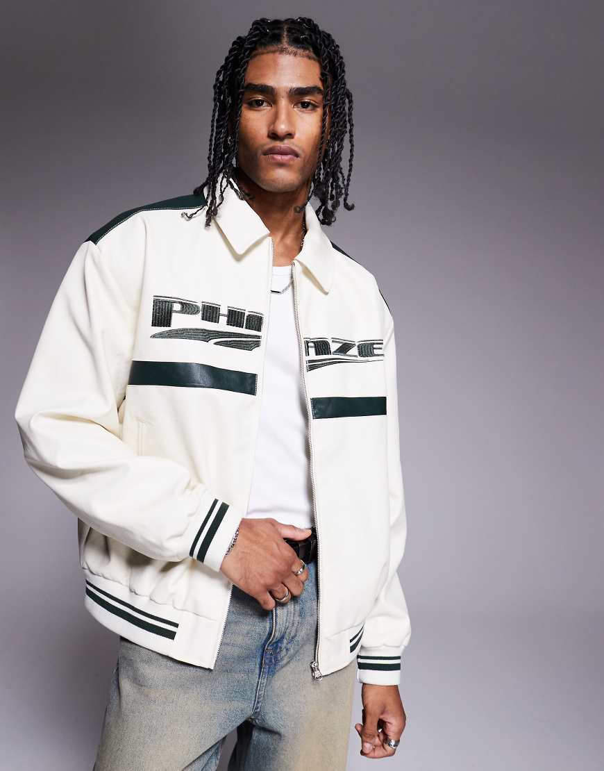 ASOS DESIGN - Motocross-Bomberjacke aus Kunstleder in Ecru mit Oversize-Passform-Neutral ASOS DESIGN - Motocross-Bomberjacke aus Kunstleder in Ecru mit Oversize-Passform-Neutral von ASOS DESIGN