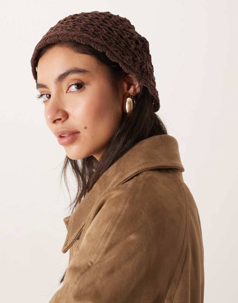 ASOS DESIGN - Mütze aus Häkelstrick in Schokobraun-Brown ASOS DESIGN - Mütze aus Häkelstrick in Schokobraun-Brown von ASOS DESIGN