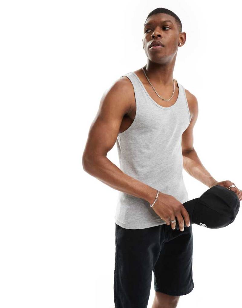 ASOS DESIGN - Basic-Muskelshirt in meliertem Grau von ASOS DESIGN