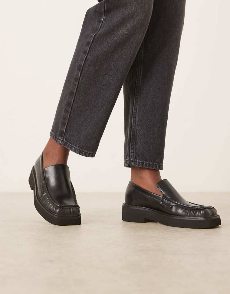 ASOS DESIGN - Myrtle - Loafer in Schwarz mit eckiger Zehenpartie von ASOS DESIGN