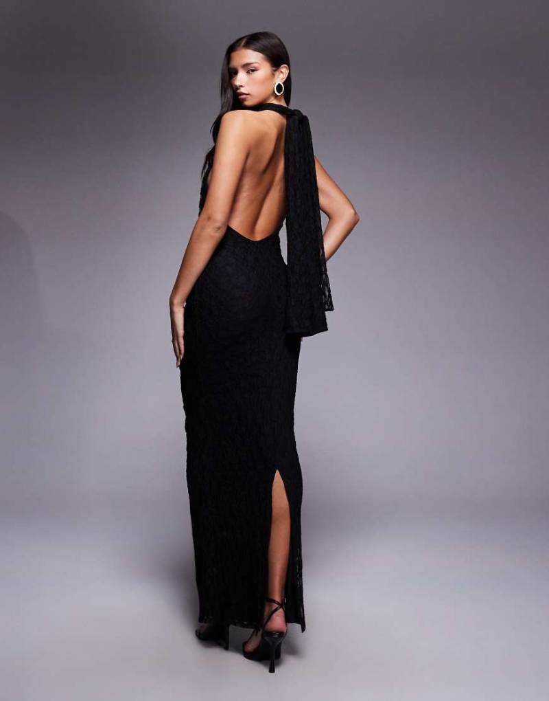 ASOS DESIGN - Neckholder-Maxikleid aus Spitze in Schwarz mit verdrehter Brustpartie von ASOS DESIGN