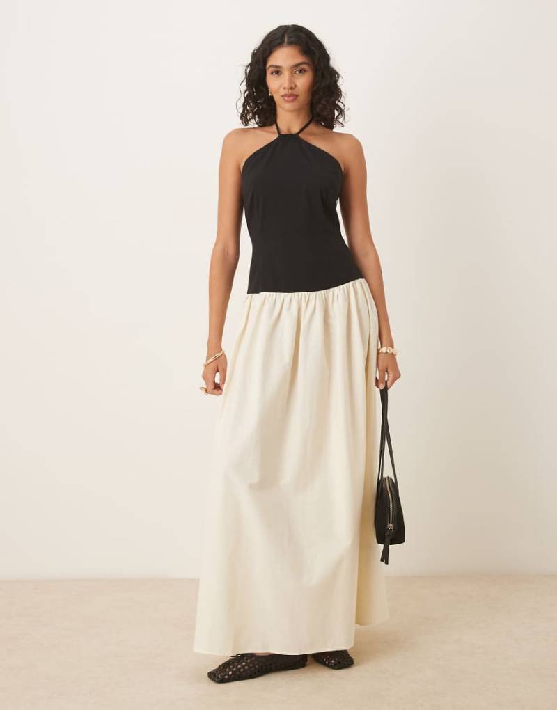 ASOS DESIGN - Neckholder-Maxikleid im schwarz-weißen Farbblockdesign mit tiefer Taille-Bunt von ASOS DESIGN