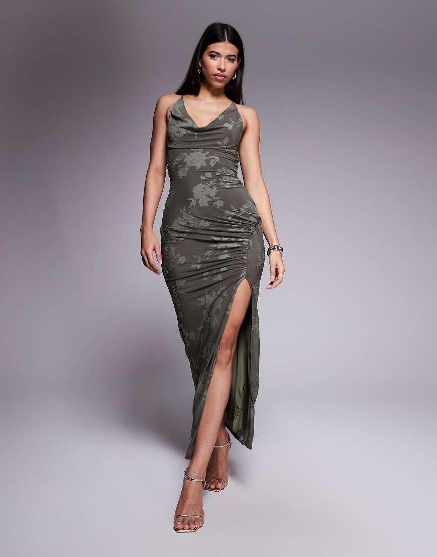 ASOS DESIGN - Neckholder-Maxikleid in Khaki mit Ausbrennermuster, Wasserfallausschnitt und goldfarbener Hardware-Grün von ASOS DESIGN