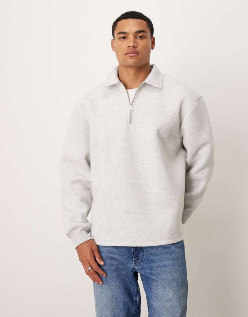 ASOS DESIGN - Neopren-Sweatshirt in meliertem Eisgrau mit kurzem Reißverschluss und Oversize-Schnitt-Weiß von ASOS DESIGN