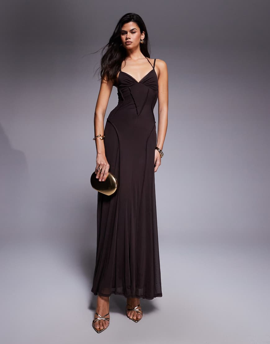 ASOS DESIGN - Netzstoff-Maxikleid in Schokobraun mit Ziernaht-Brown von ASOS DESIGN