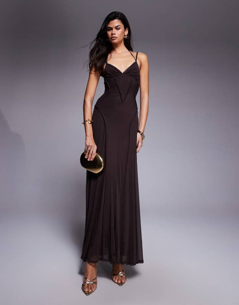 ASOS DESIGN - Netzstoff-Maxikleid in Schokobraun mit Ziernaht-Brown von ASOS DESIGN