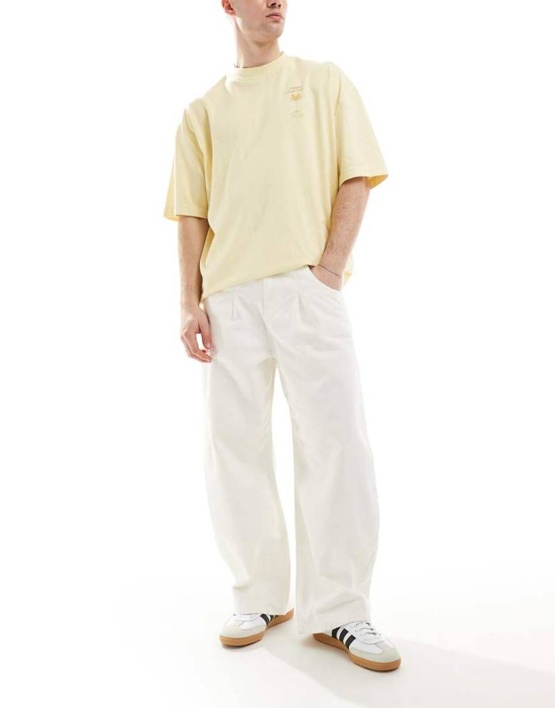 ASOS DESIGN - Oversize-Jeans in Ecru-Weiß von ASOS DESIGN
