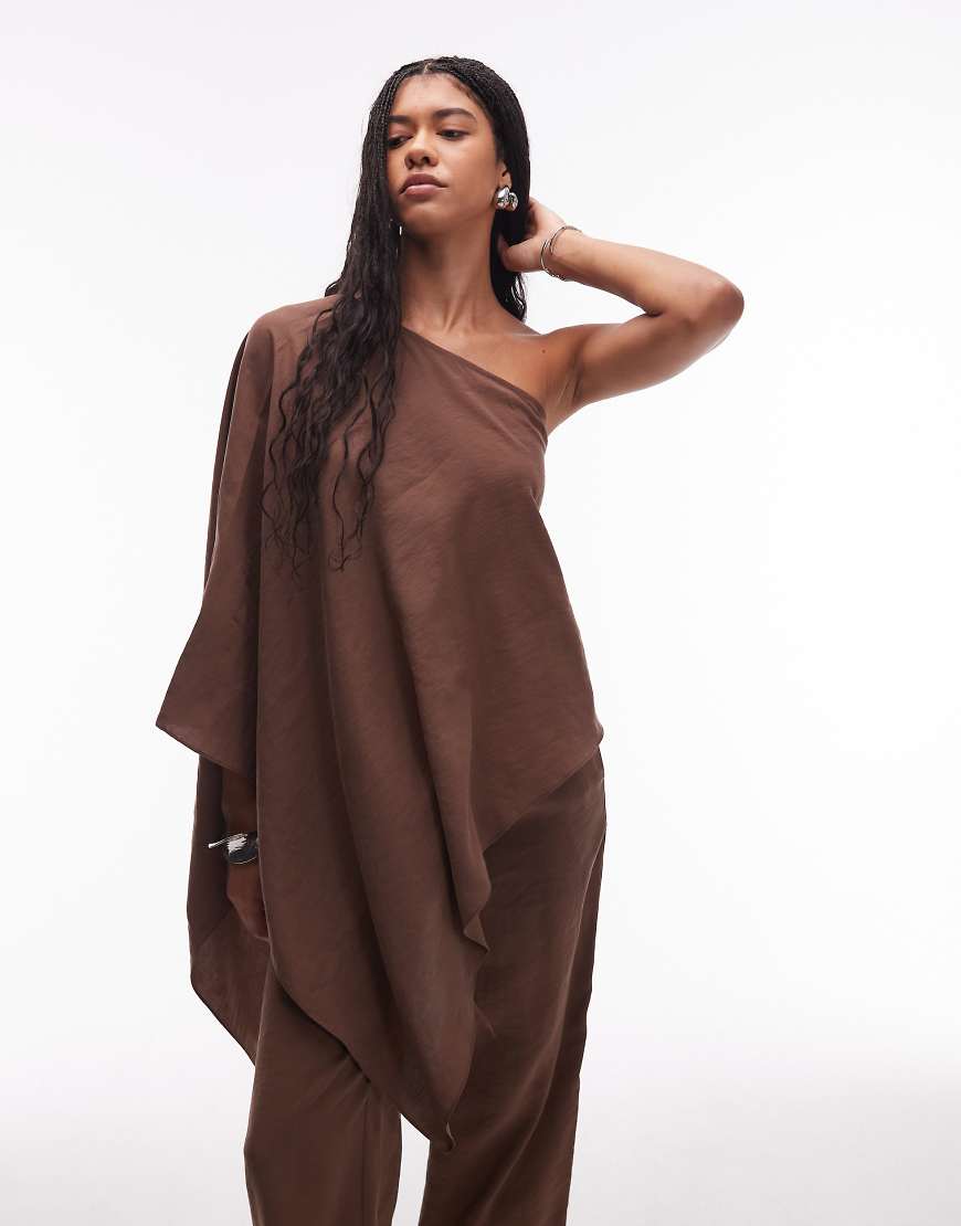 ASOS DESIGN - Oberteil aus Modal in Schokobraun mit drapiertem One-Shoulder-Design ASOS DESIGN - Oberteil aus Modal in Schokobraun mit drapiertem One-Shoulder-Design von ASOS DESIGN
