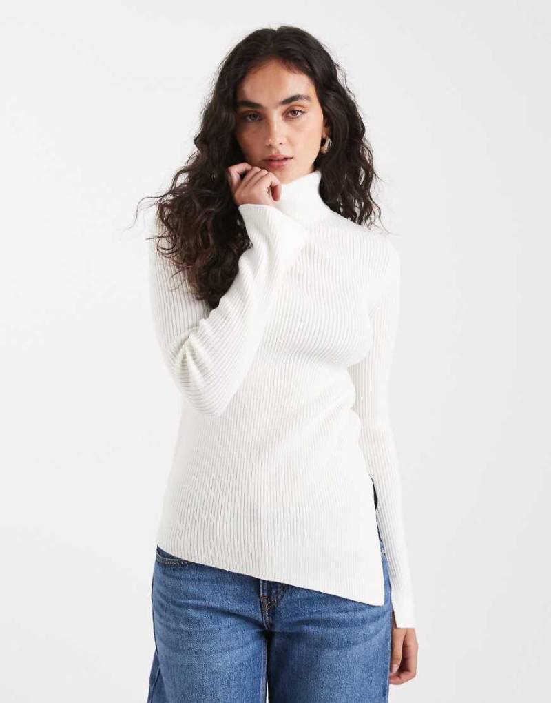 ASOS DESIGN - Oberteil aus Rippstrick in Weiß mit hohem Ausschnitt ASOS DESIGN - Oberteil aus Rippstrick in Weiß mit hohem Ausschnitt von ASOS DESIGN