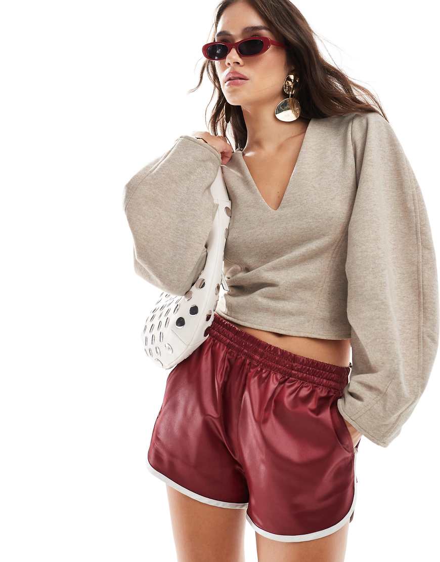 ASOS DESIGN - Oberteil aus Stoff in Neopren-Optik in Haferbeige meliert mit tiefem Ausschnitt und Kokon-Ärmeln-Neutral ASOS DESIGN - Oberteil aus Stoff in Neopren-Optik in Haferbeige meliert mit tiefem Ausschnitt und Kokon-Ärmeln-Neutral von ASOS DESIGN