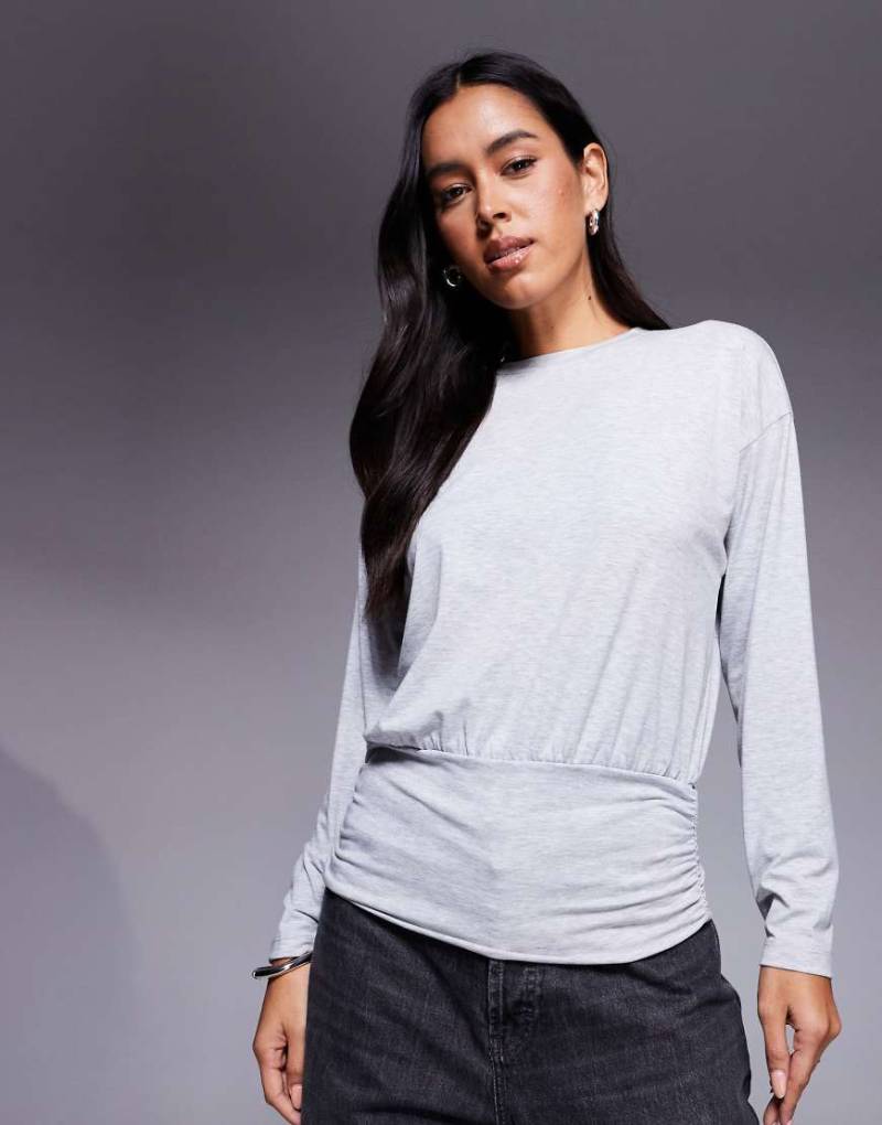 ASOS DESIGN - Oberteil in Grau mit geraffter Taille und Fledermausärmeln-Lila von ASOS DESIGN