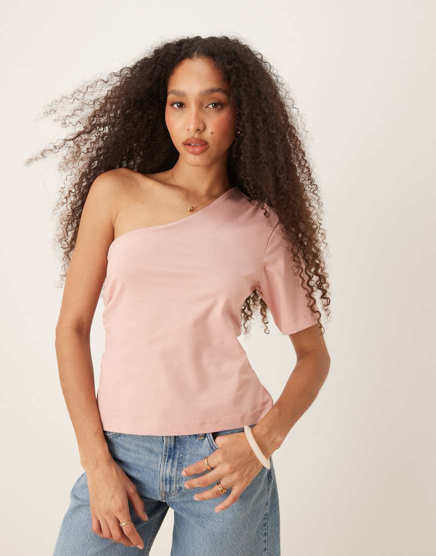 ASOS DESIGN - Oberteil in Staubrosa mit gerafftem Bund und One-Shoulder-Träger ASOS DESIGN - Oberteil in Staubrosa mit gerafftem Bund und One-Shoulder-Träger von ASOS DESIGN
