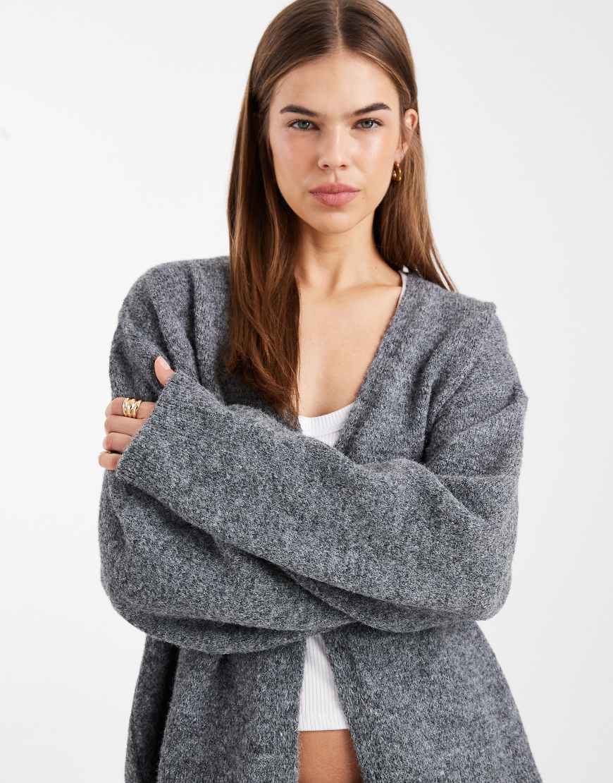 ASOS DESIGN - Offene Oversize-Strickjacke aus Grobstrick in Anthrazit-Grau von ASOS DESIGN