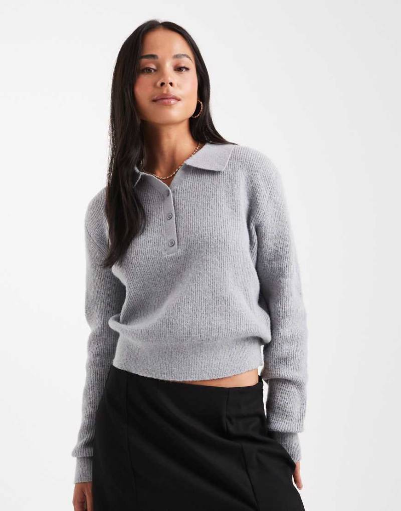 ASOS DESIGN - Henley-Pullover aus Strick in Hellgrau mit Kragen und lockerer Passform von ASOS DESIGN