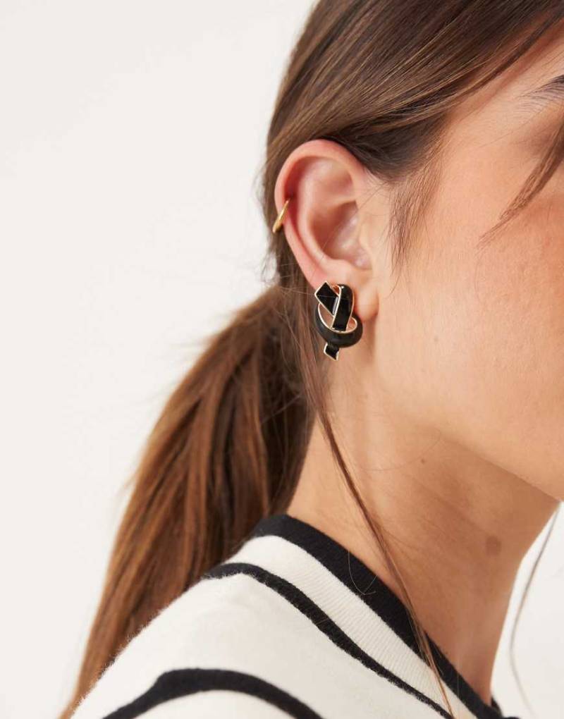 ASOS DESIGN - Ohrstecker aus schwarzer Emaille mit schlichtem Knotendesign von ASOS DESIGN